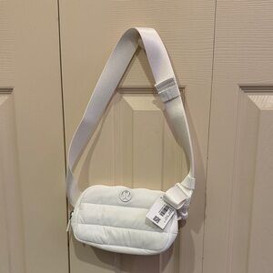 Lululemon Athletica White Quilted Crossbody Belt Bag Wunder Puff 1L